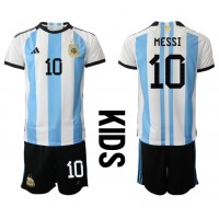 Maglie da calcio Argentina Lionel Messi #10 Prima Maglia Bambino Mondiali 2022 Manica Corta (+ Pantaloni corti)